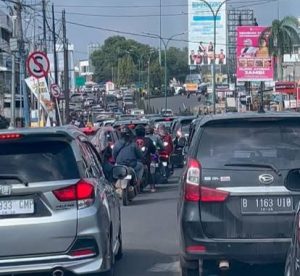 Ada JBC, Lalin Simpang Mayang Makin Semrawut