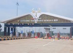 Baru Seminggu Beroperasi, Sudah 60.000 Kendaraan Melewati Tol Pertama di Jambi
