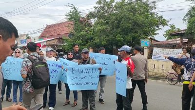 Desak Selesaikan Kasus Pelanggaran Pemilu, Bawaslu Digeruduk Masa