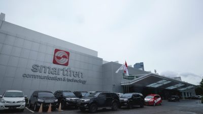 XL Axiata dan Smartfren Umumkan Merger Strategis Bernilai IDR 104 Triliun
