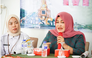 Syofni Herawati Anggota DPRD Kota Jambi Memberikan Masukan di Musrenbang Tingkat Kelurahan di Kecamatan Kota Baru