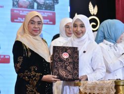 Resmi Jabat Ketua TP-PKK, Bunda PAUD, Ketua Pembina Posyandu dan Ketua Dekranasda Kota Jambi, Dokter Nadiyah Maulana : “Semoga organisasi ini berkontribusi wujudkan Kota Jambi Bahagia dan Asta Cita Presiden”