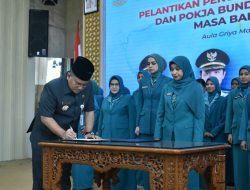Wali Kota Maulana Lantik Pengurus TP PKK dan Bunda PAUD Kota Jambi