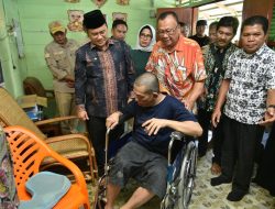 Wali Kota Jambi Salurkan Bantuan Tanggap Darurat dan Alat Bantu untuk Warga Disabilitas