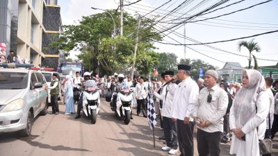 221 Jamaah Dari Kloter 13 Kota Jambi Dilepas, Sekda Ridwan Titip Doa dan Harapan