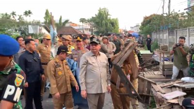 Pemkot Jambi Tertibkan PKL Talang Banjar, Ketua DPRD Turun Langsung