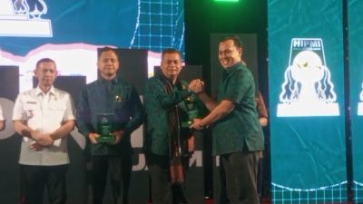 Legislatif Peduli Ekonomi Lokal, HIPMI Beri Penghargaan untuk Kemas Faried