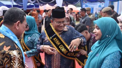 Borong Prestasi : Wali Kota dan Ketua TP PKK Kota Jambi Juga Turut Dikukuhkan Sebagai Ayah Bunda GenRe