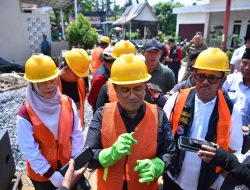 Wali Kota Maulana Ajak Warga Gotong Royong, Tandai Kick-off Kampung Bahagia di World Cleanup Day