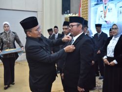 Lantik Pengurus Forum Ketua RT, Wali Kota Maulana Tekankan Peran Strategis Kawal Kampung Bahagia