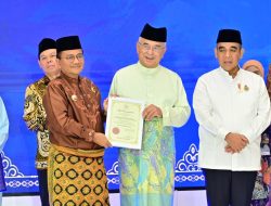 Wali Kota Maulana Terima Anugerah Temenggong Tun Hassan DMDI sempena Konvensyen Dunia Melayu Dunia Islam ke-23