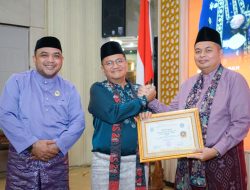Di Penghujung 2025 Kemas Faried Terima Penghargaan dari LAM Kota Jambi
