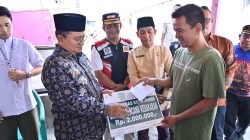 Saat Rumah Jadi Arang, Maulana Datang Bawa Kepedulian untuk Korban Kebakaran