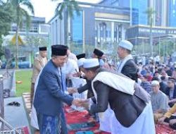 Salat Iduladha di Kantor Wali Kota Jambi Dipadati Jamaah, 187 Hewan Kurban Disalurkan