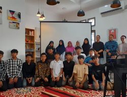 Siswa Kelas IX SMP Alam Al Fath Presentasikan Hasil Magang Belajar dari Pengalaman, Bertumbuh melalui Proses