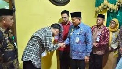 Maulana Serahkan Santunan JKM Rp42 Juta kepada Ahli Waris Ketua RT di Jambi